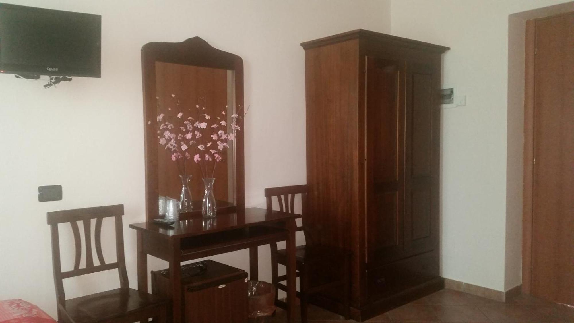 Hotel La Pendola Ozzero Room photo