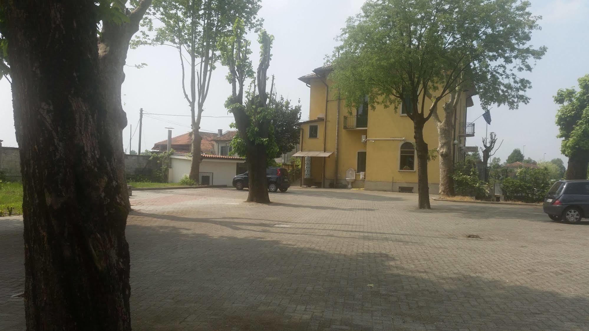 Hotel La Pendola Ozzero Exterior photo